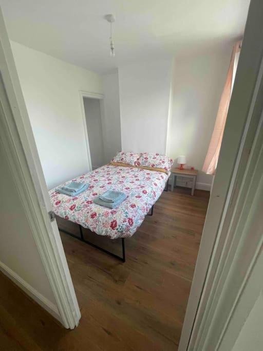 Modern 2 Bedroom Terraced Houseドーバー エクステリア 写真